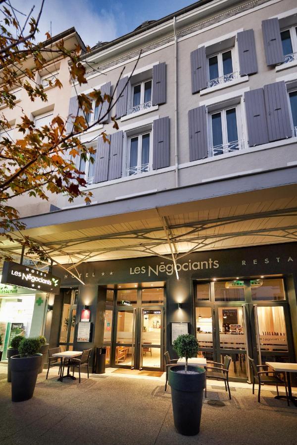 莱斯尼古奇安特斯酒店 瓦朗斯 外观 照片